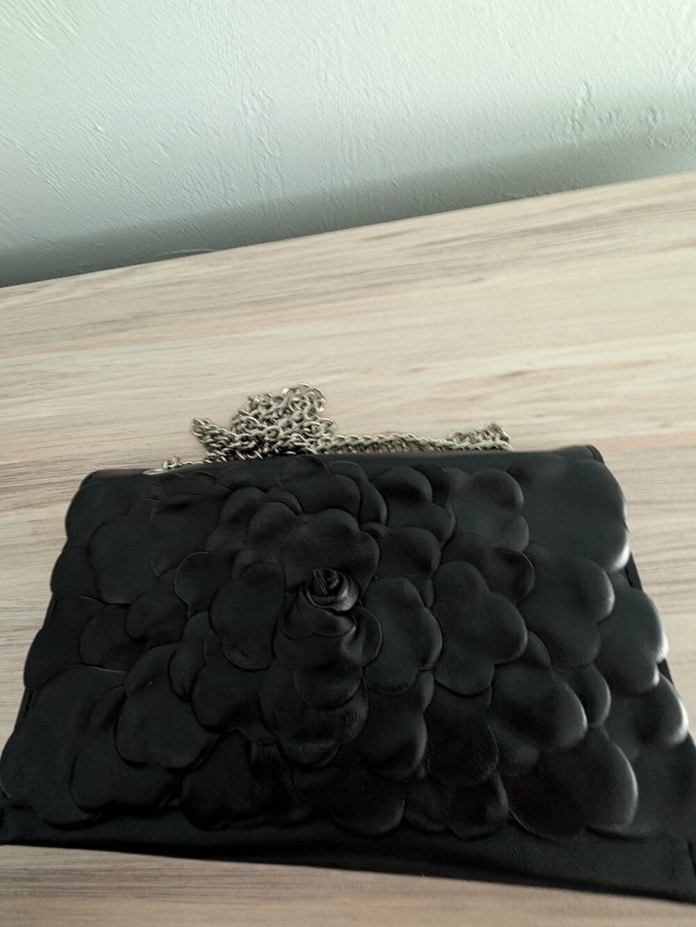 Patricia Nash leather 3d floral bag - Picture 2 of 6